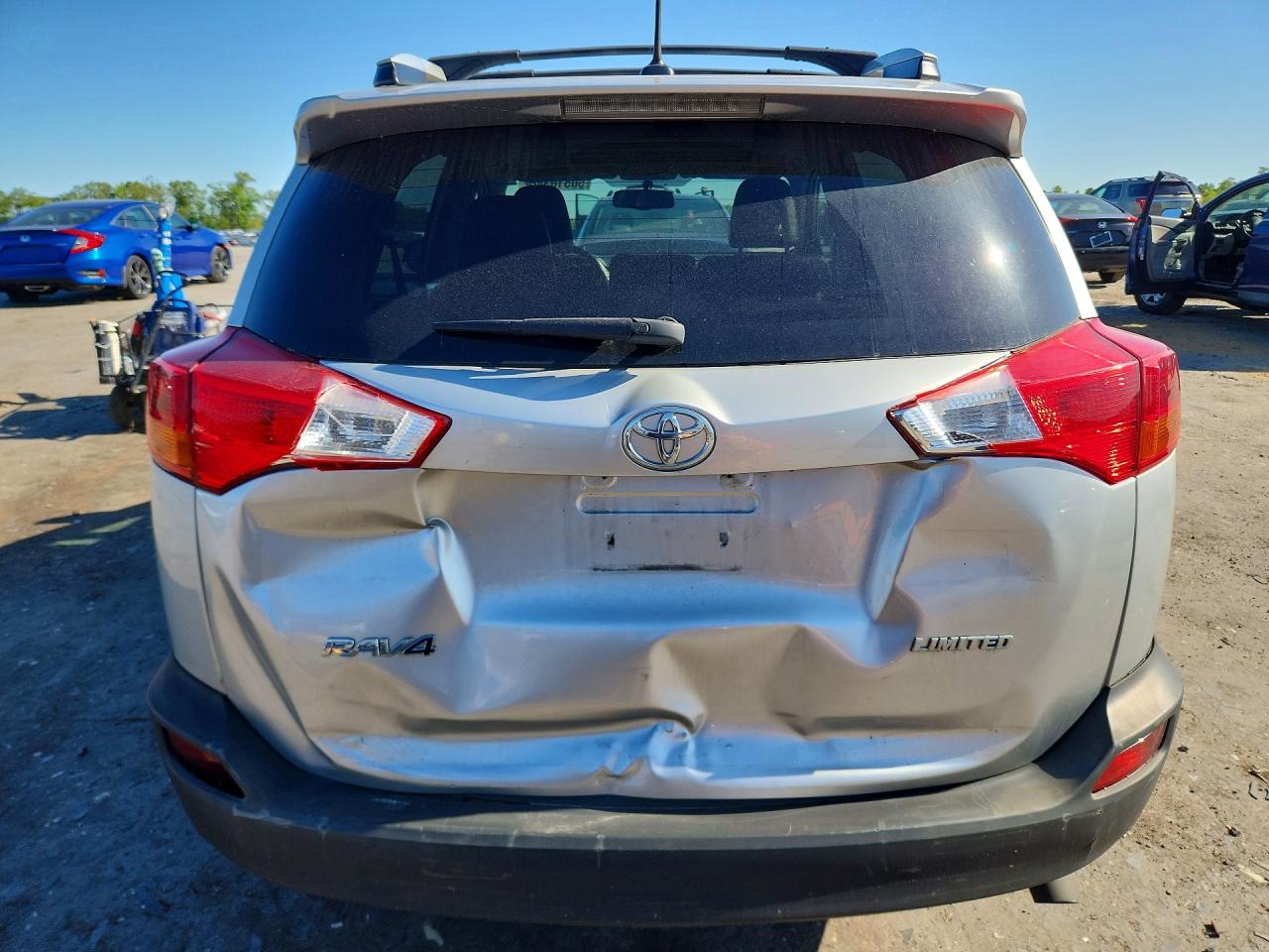 2015 TOYOTA RAV4 LIMITED photo 16