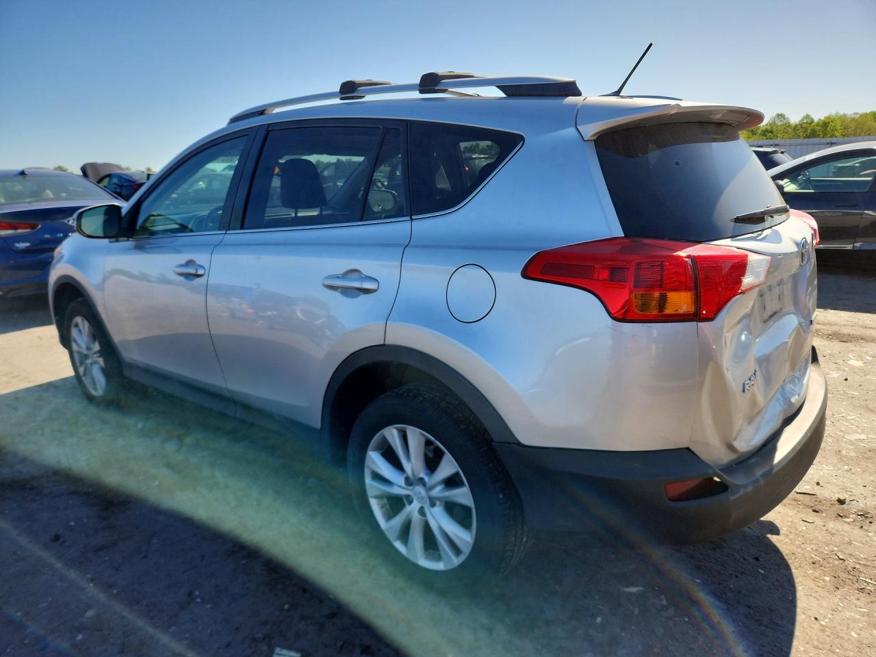2015 TOYOTA RAV4 LIMITED photo 4