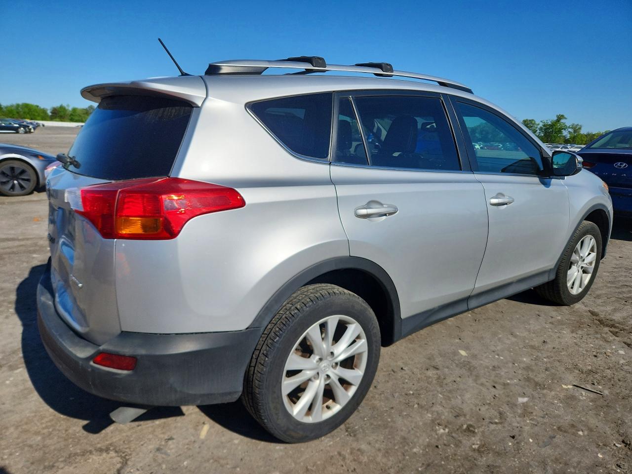2015 TOYOTA RAV4 LIMITED photo 7