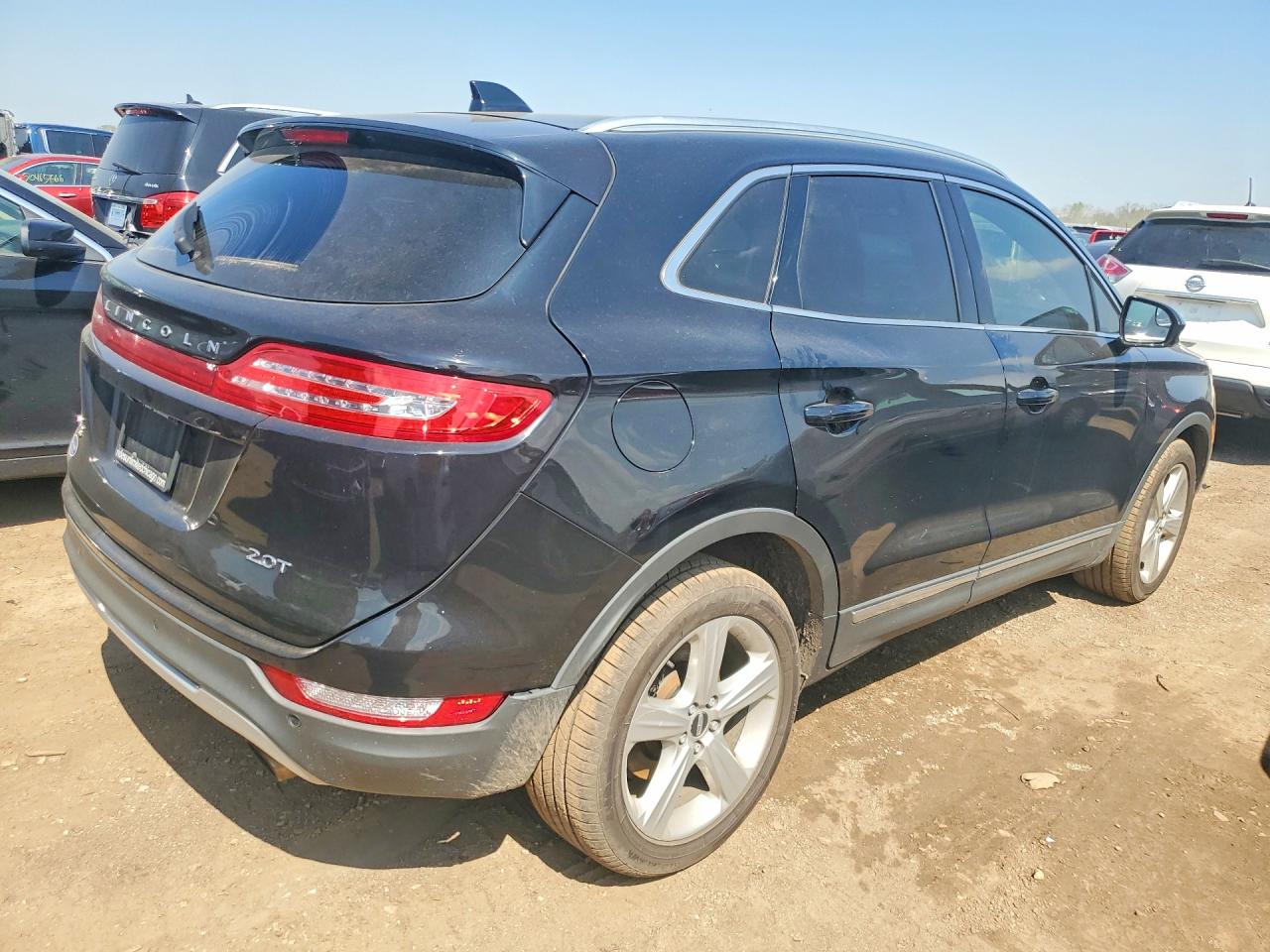 2017 LINCOLN MKC PREMIERE photo 5