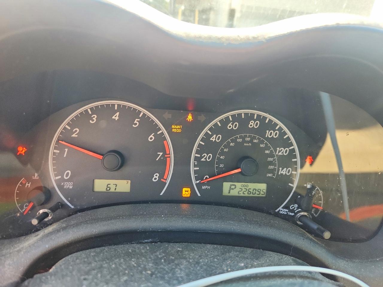2013 TOYOTA COROLLA LE photo 9