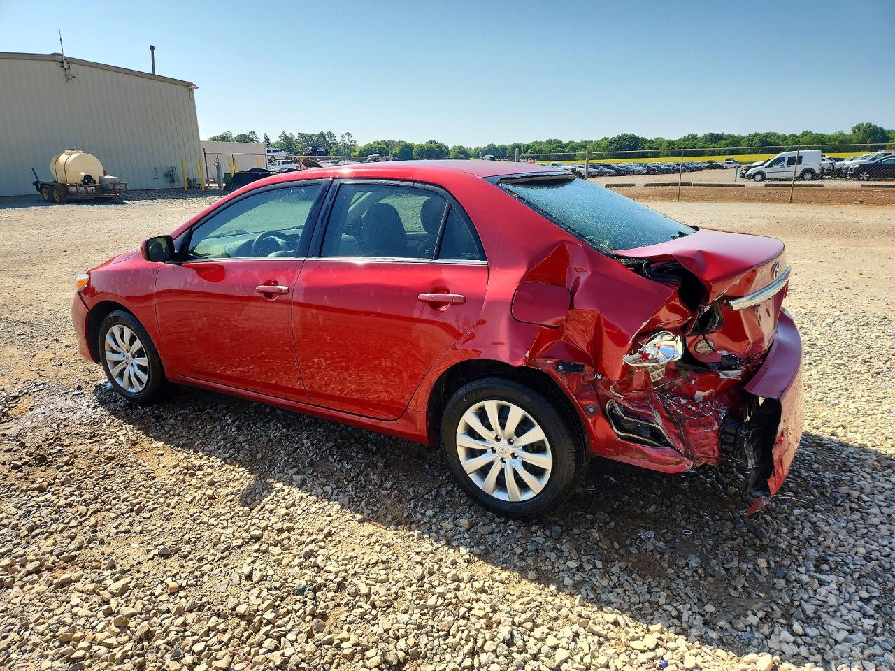 2013 TOYOTA COROLLA LE photo 2