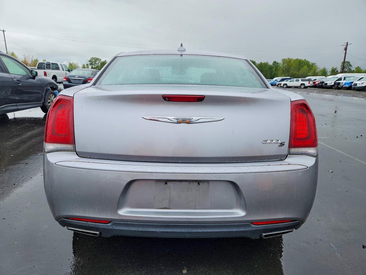 2018 CHRYSLER 300 S photo 11