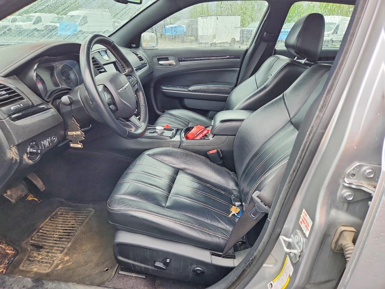 2018 CHRYSLER 300 S photo 13