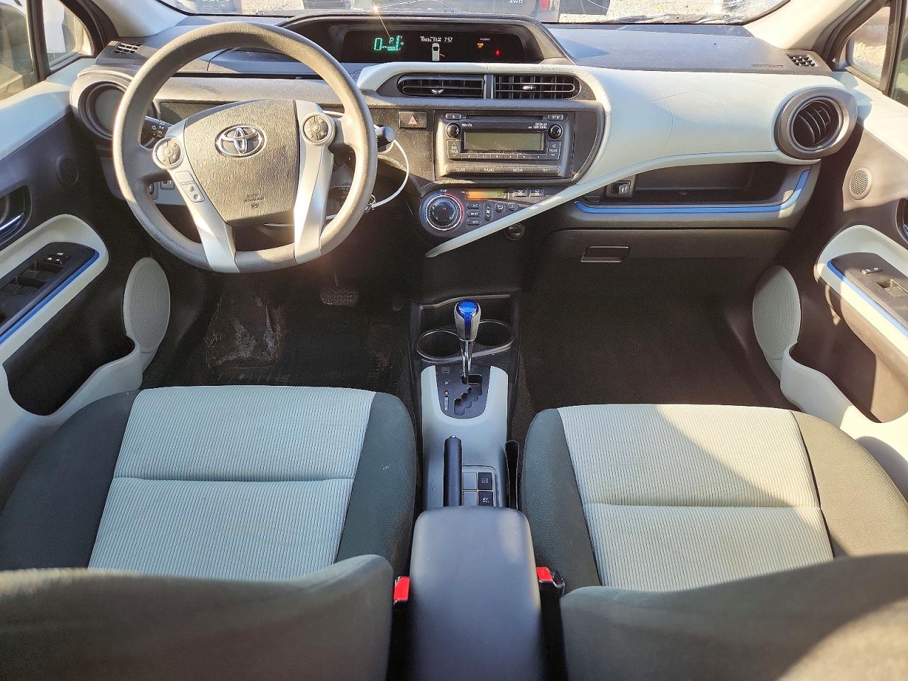 2012 TOYOTA PRIUS C TWO photo 15