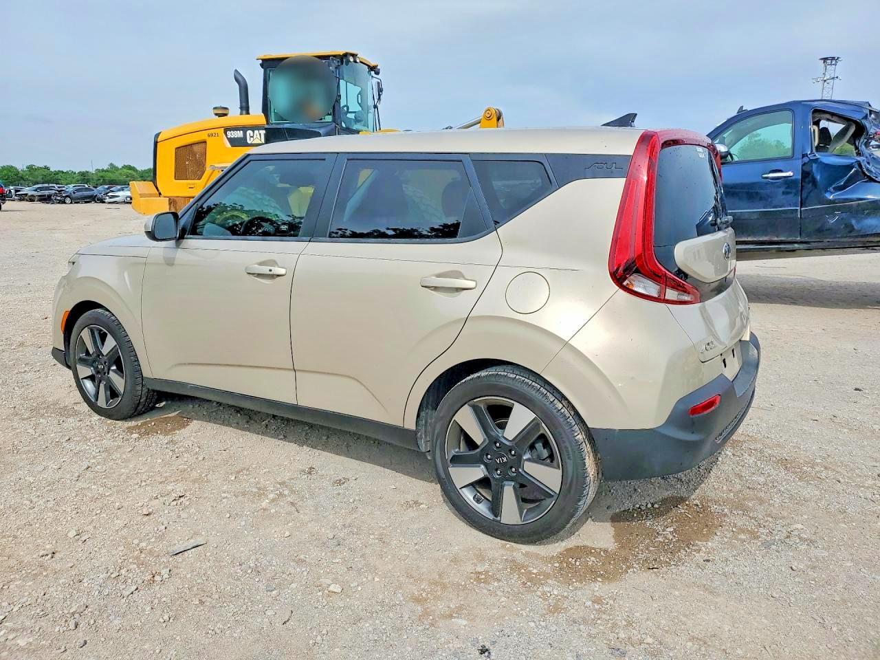 2020 KIA SOUL EX photo 4