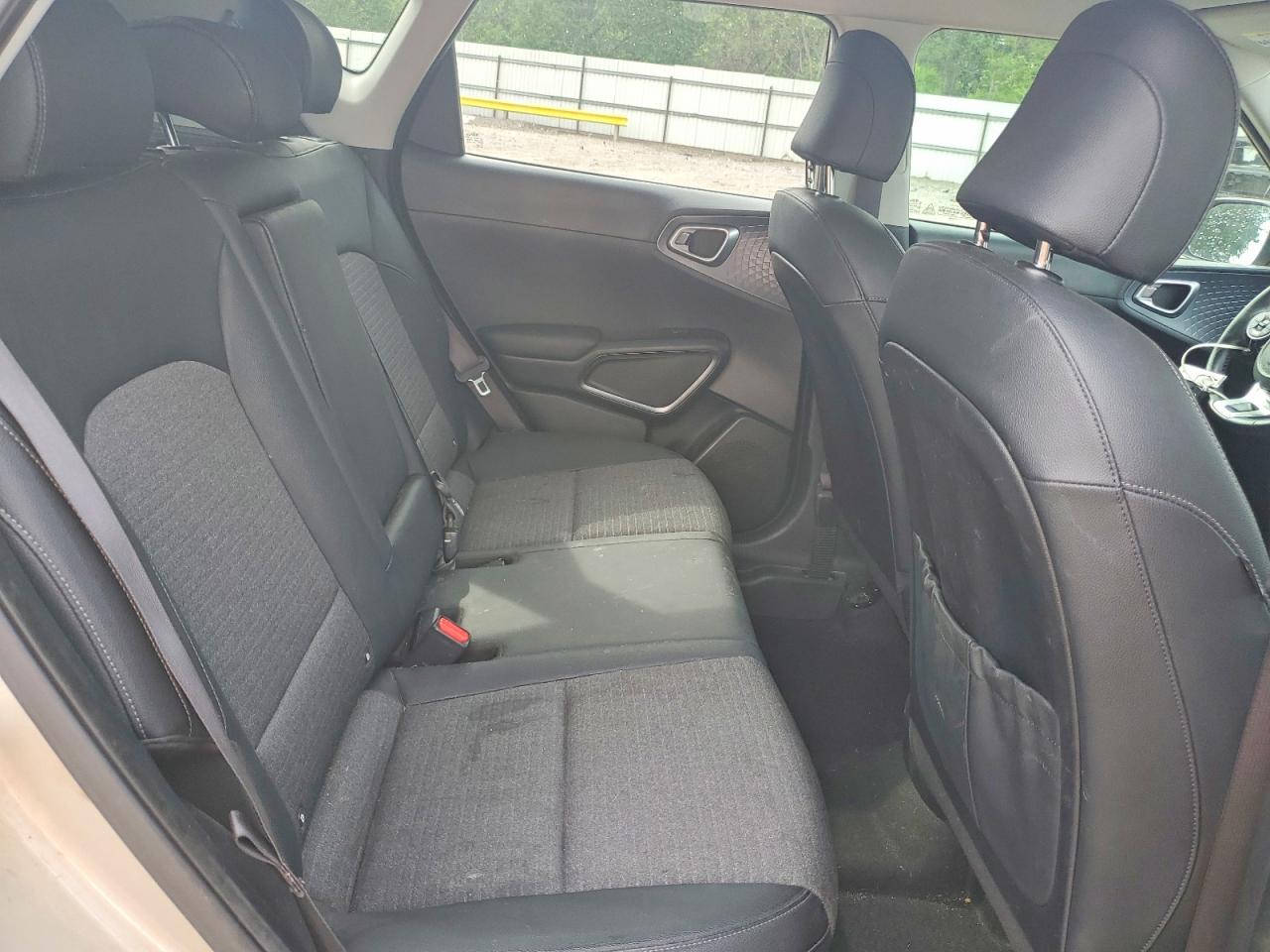 2020 KIA SOUL EX photo 28
