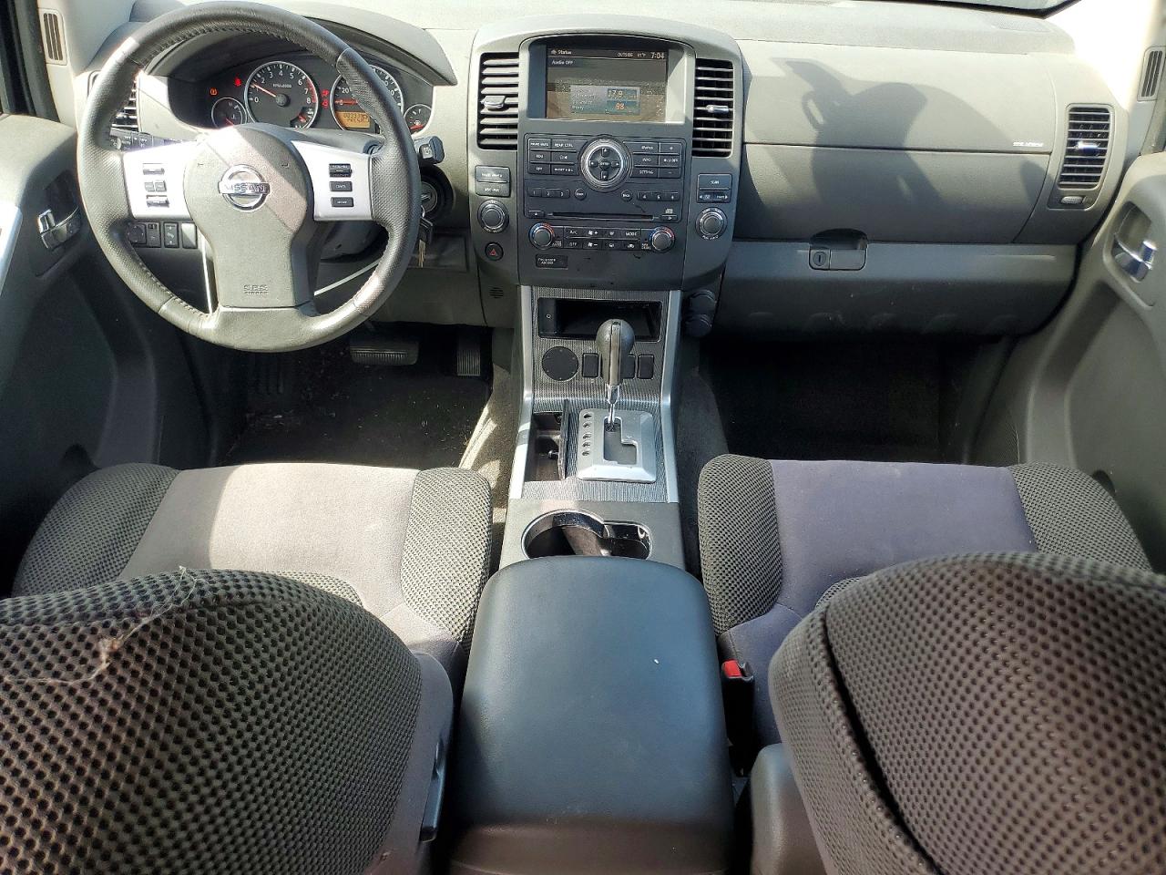 2011 NISSAN PATHFINDER S photo 15