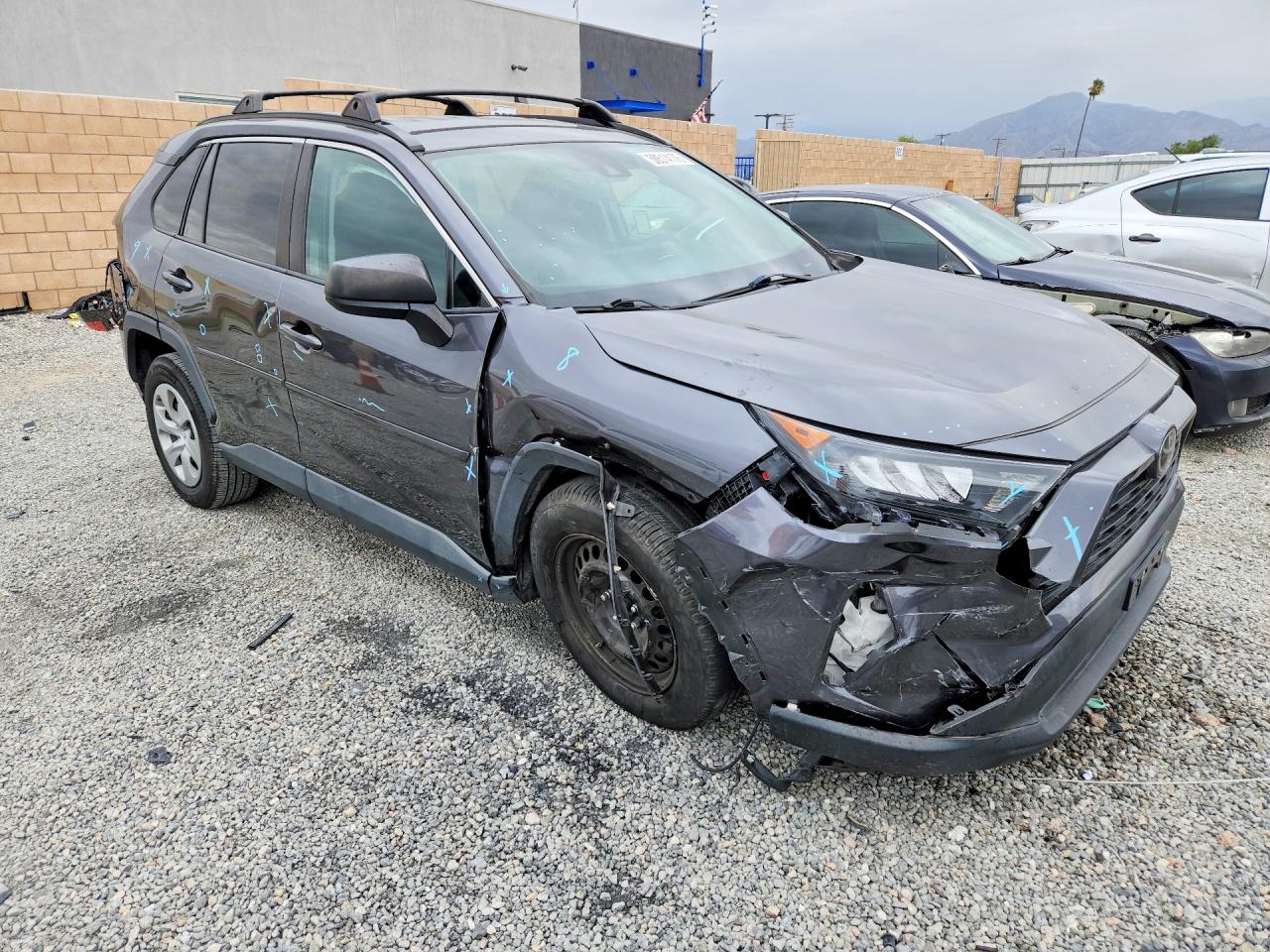 2021 TOYOTA RAV4 LE photo 7