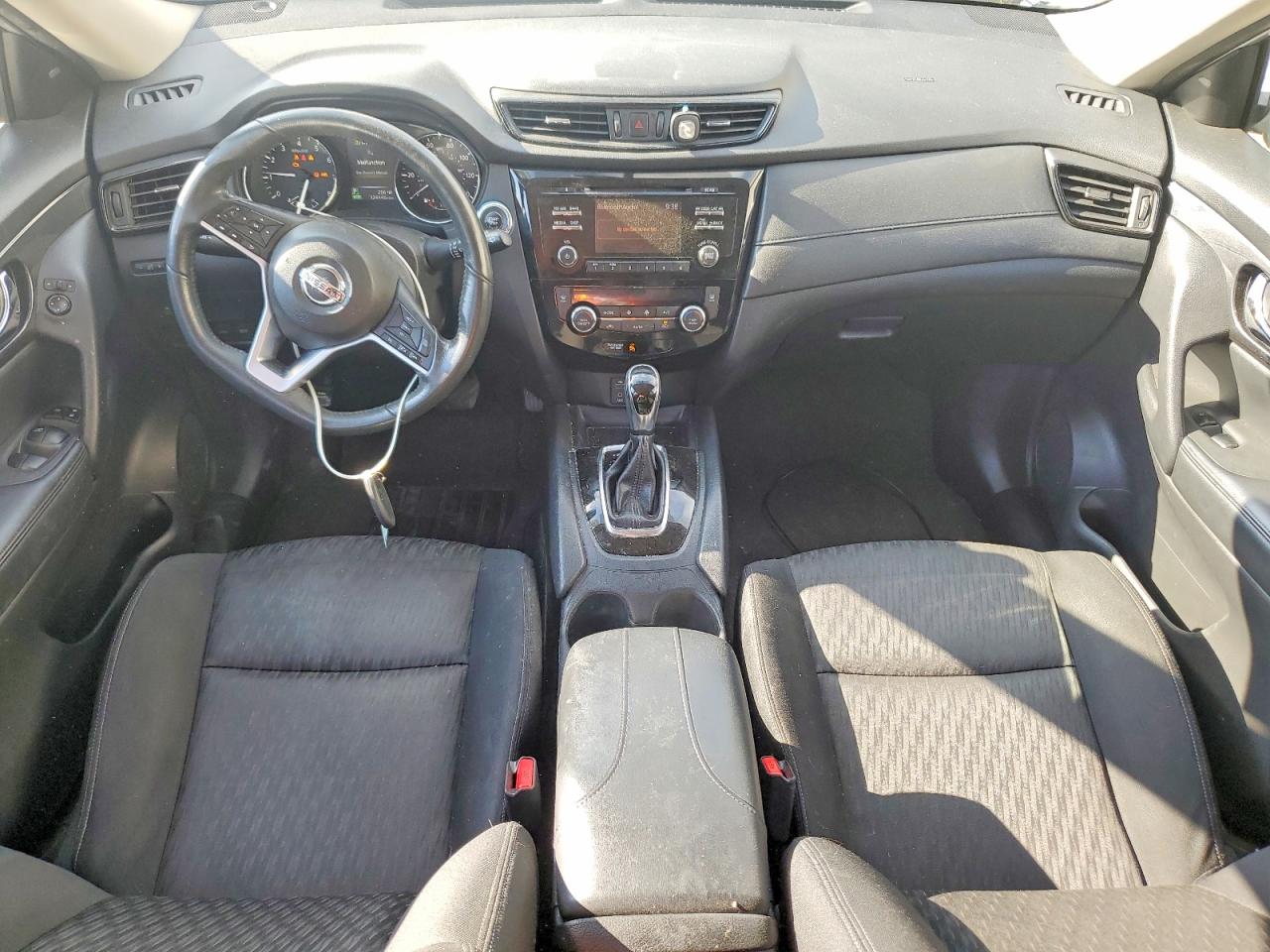 2017 NISSAN ROGUE SV photo 15