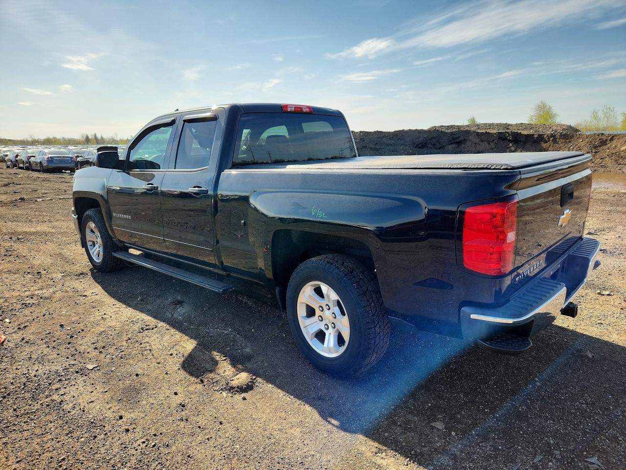 2015 CHEVROLET SILVERADO K1500 LT photo 3