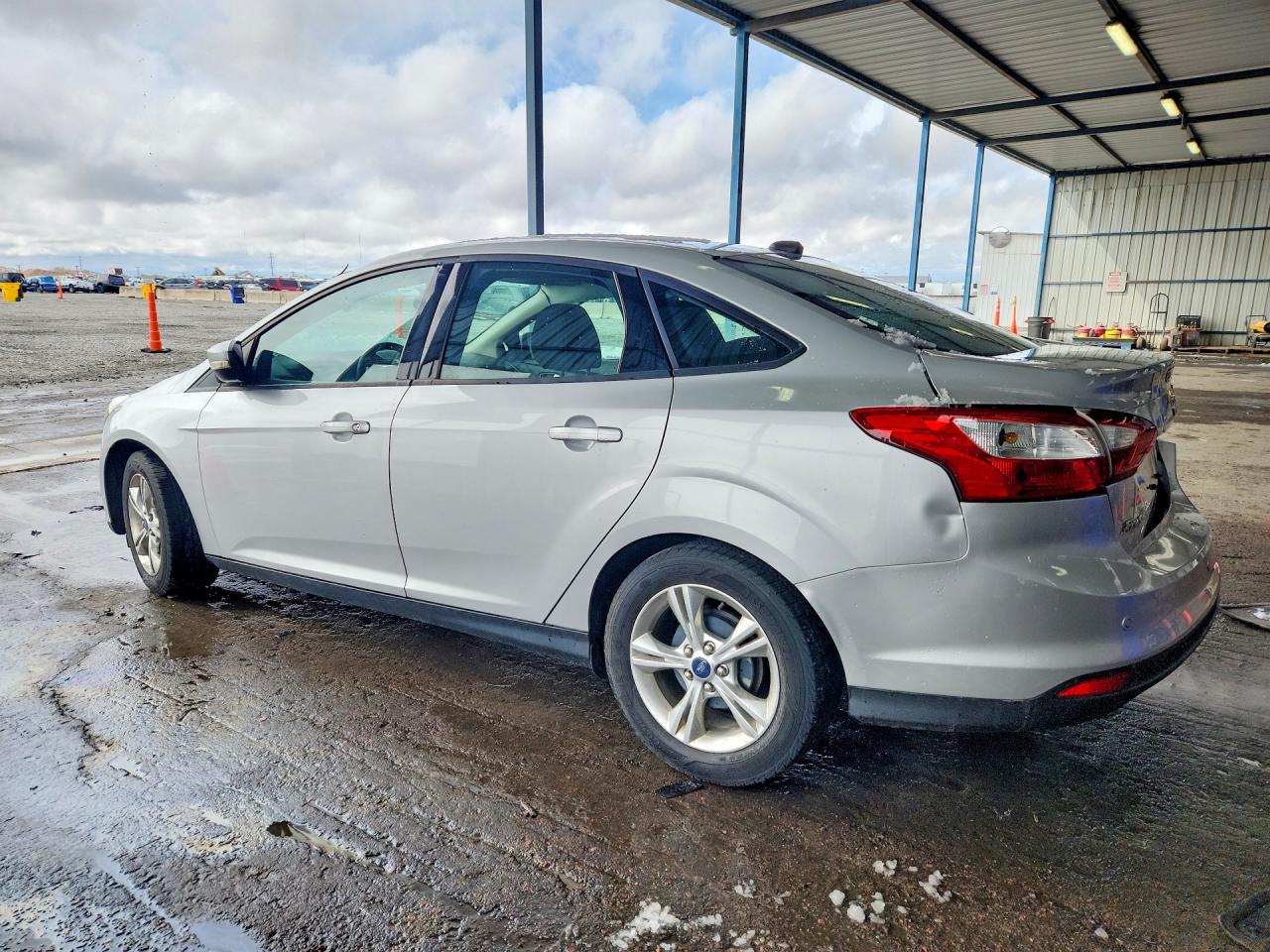 2013 FORD FOCUS SE photo 2