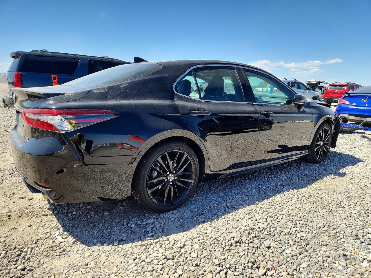 2022 TOYOTA CAMRY XSE photo 3