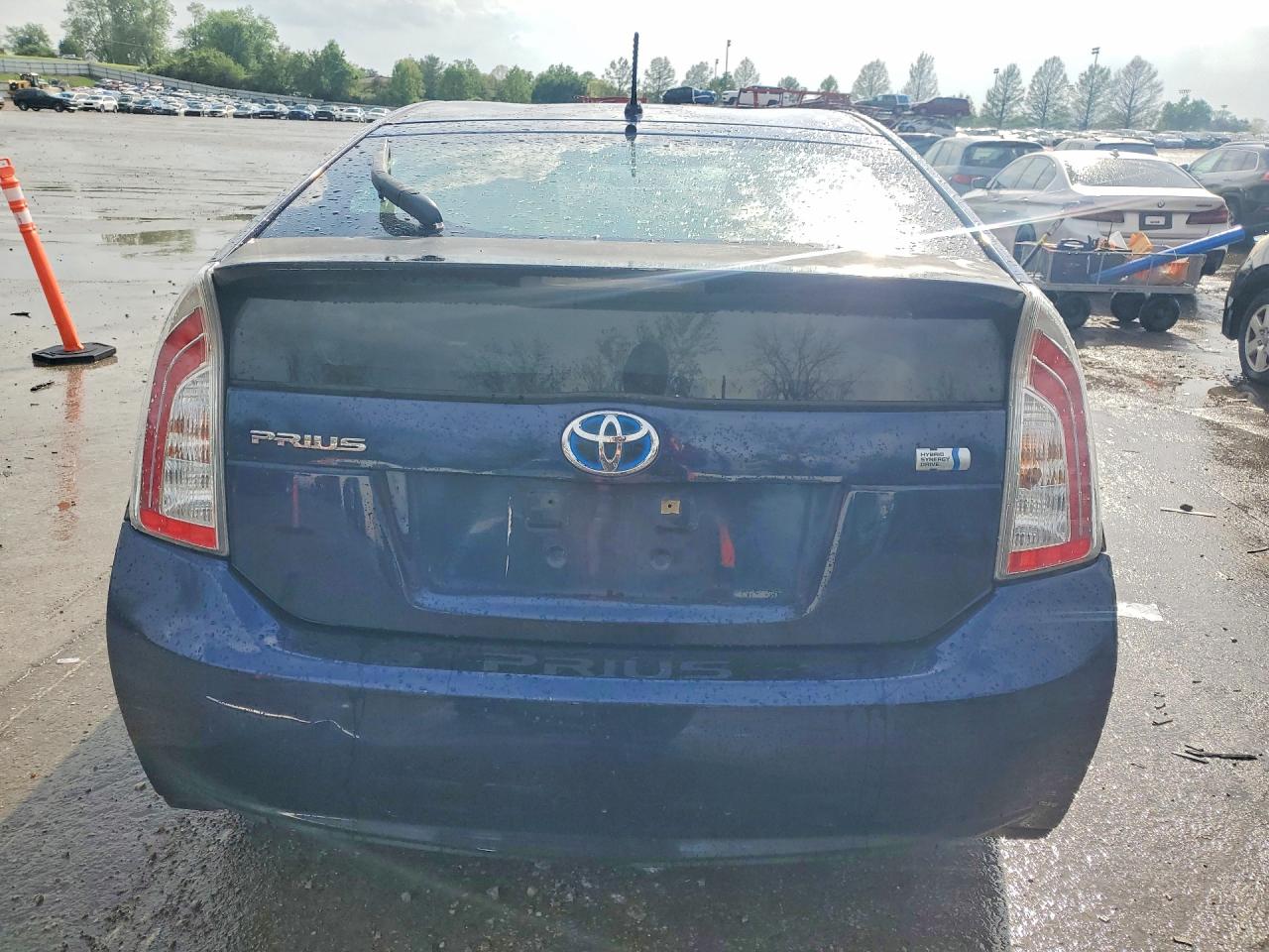 2012 TOYOTA PRIUS TWO photo 16