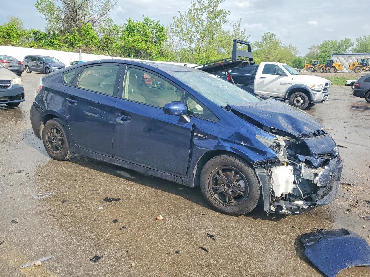 2012 TOYOTA PRIUS TWO photo 10