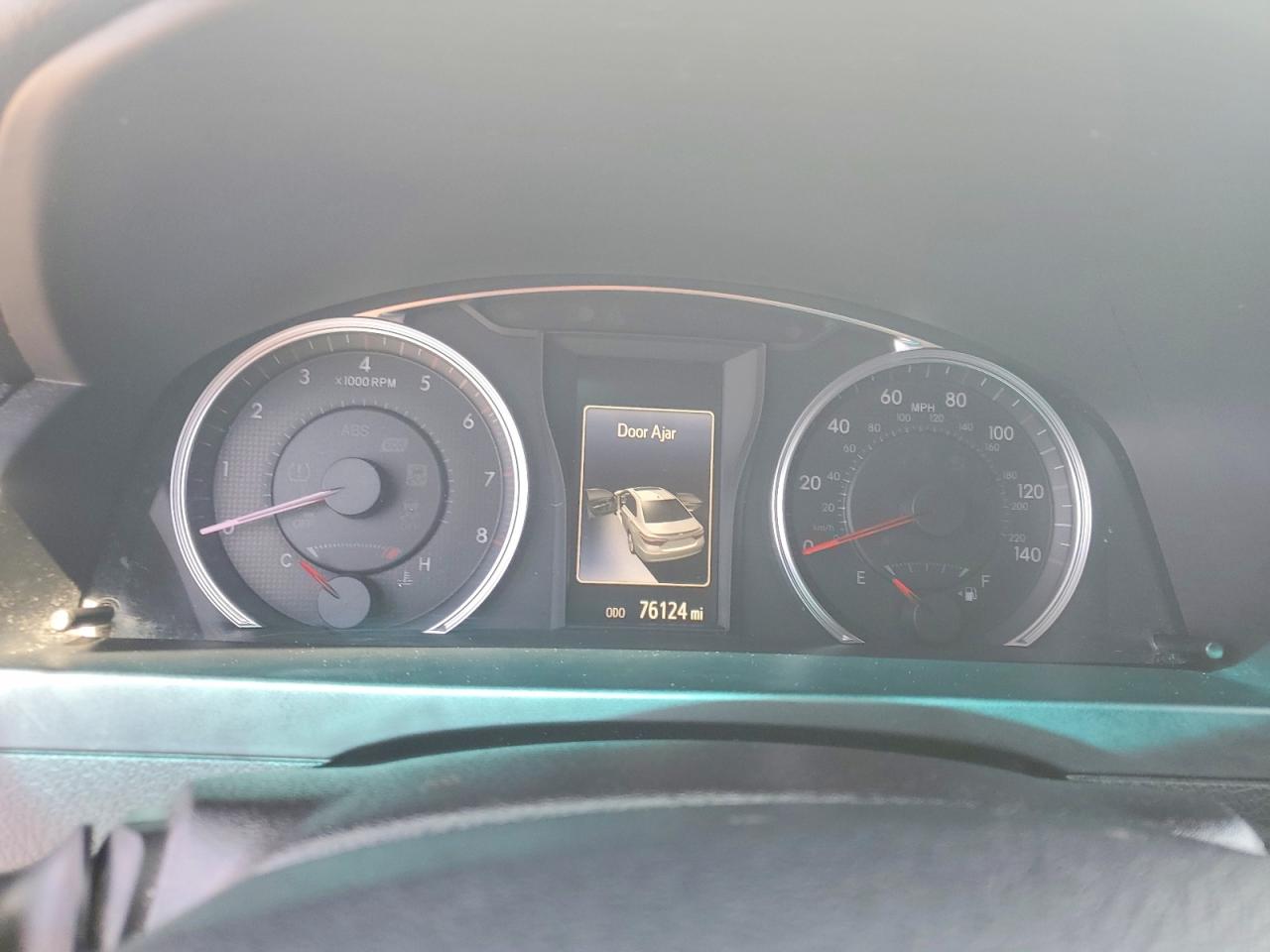2017 TOYOTA CAMRY SE photo 9