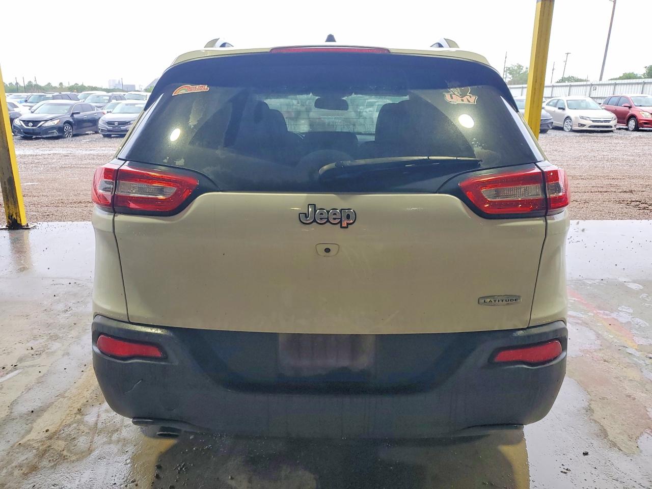 2016 JEEP CHEROKEE LATITUDE photo 11