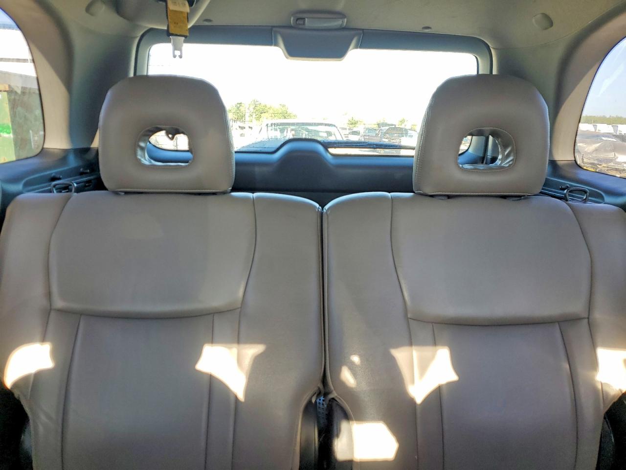 2004 TOYOTA RAV4 BASE photo 19