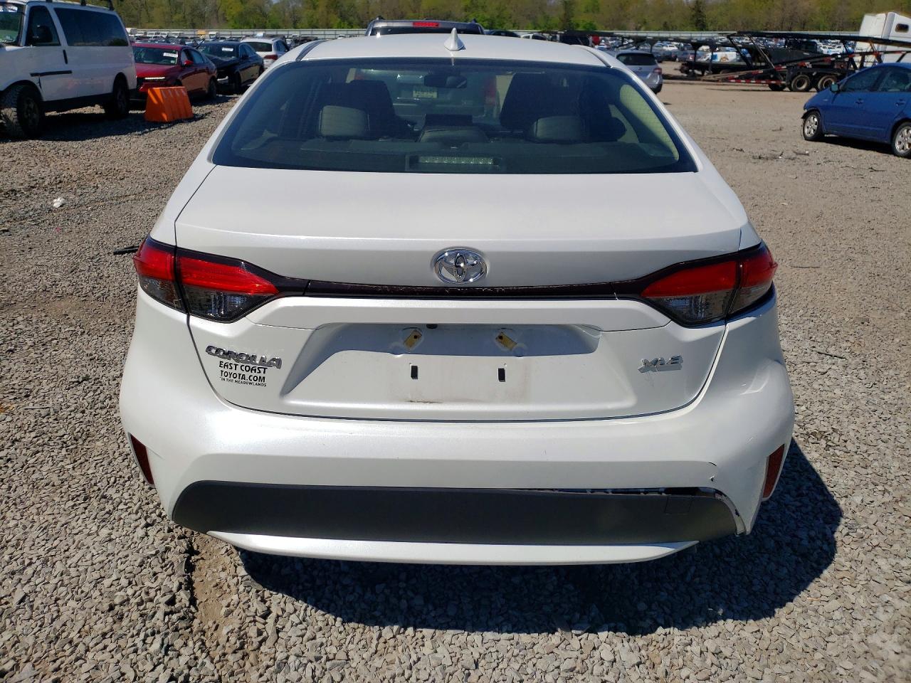 2022 TOYOTA COROLLA XLE photo 11
