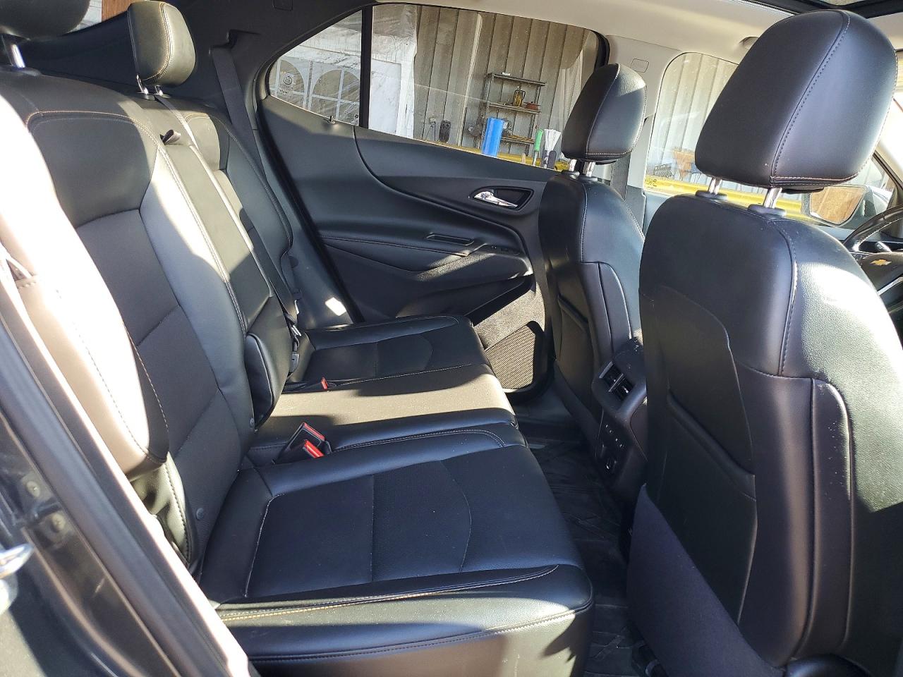 2018 CHEVROLET EQUINOX PREMIER photo 11