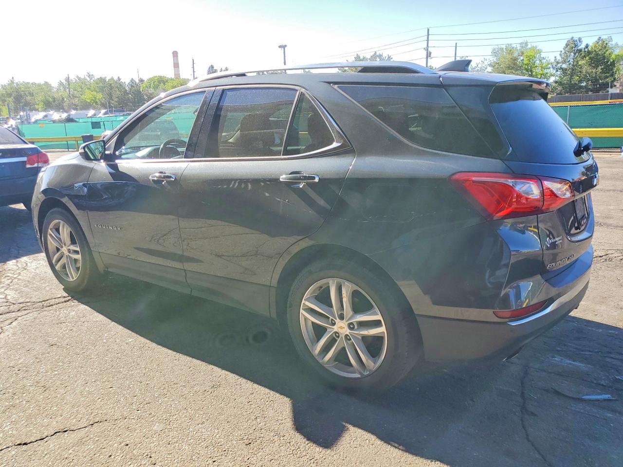 2018 CHEVROLET EQUINOX PREMIER photo 2