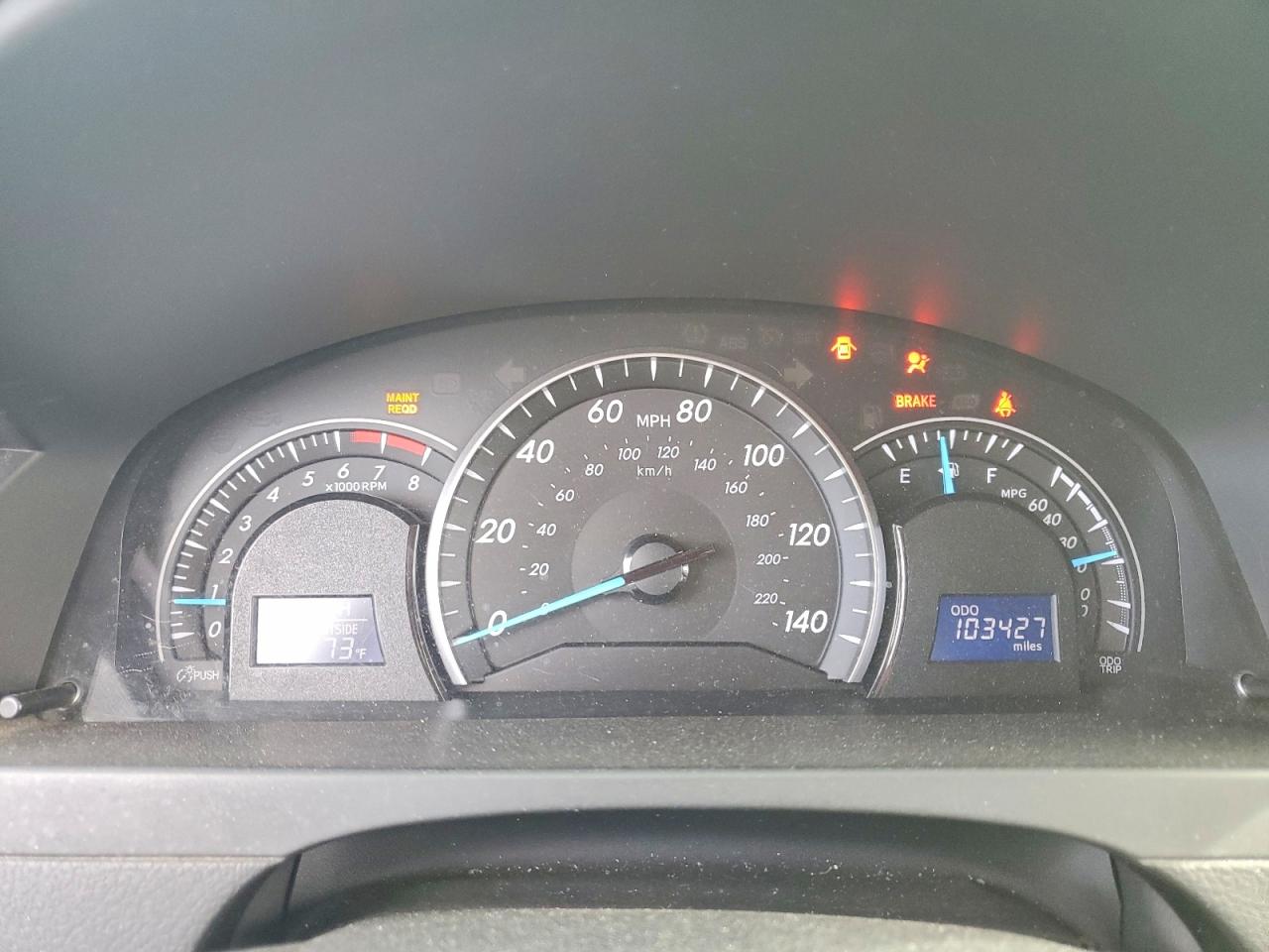 2013 TOYOTA CAMRY LE photo 25