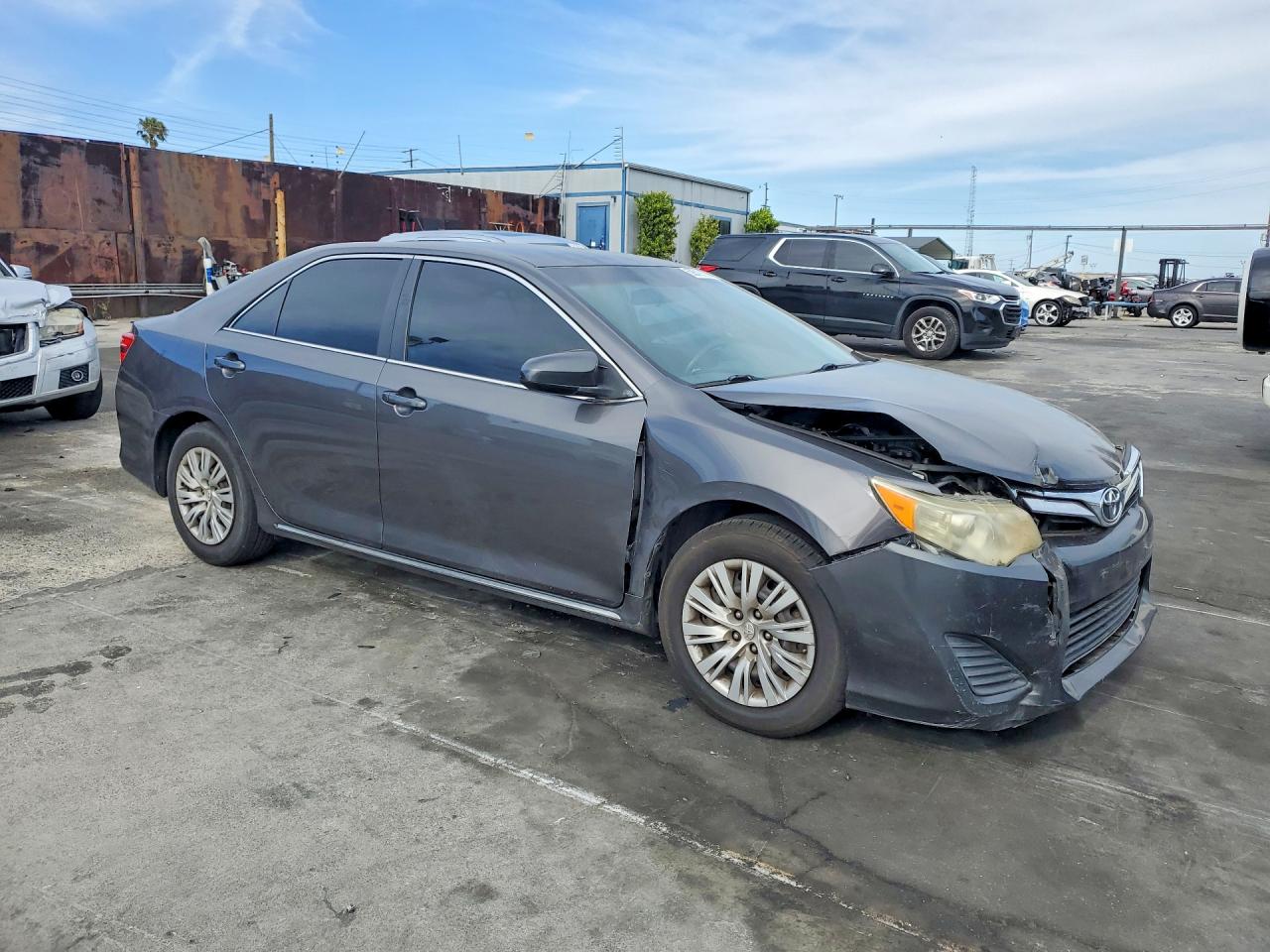 2013 TOYOTA CAMRY LE photo 10