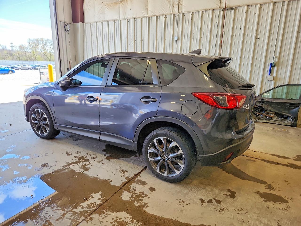2016 MAZDA CX-5 GT photo 2