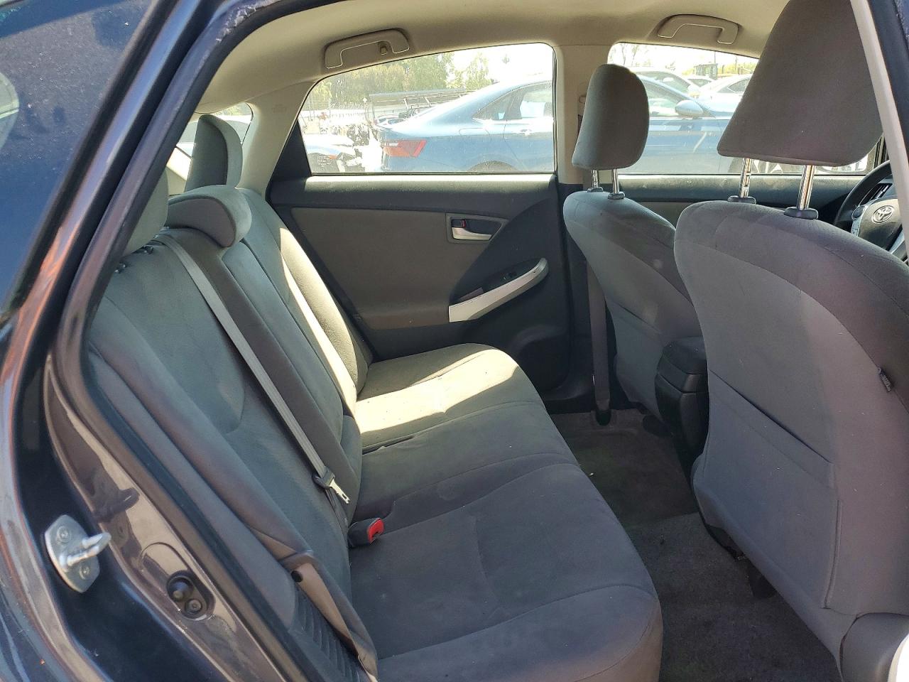 2013 TOYOTA PRIUS TWO photo 10