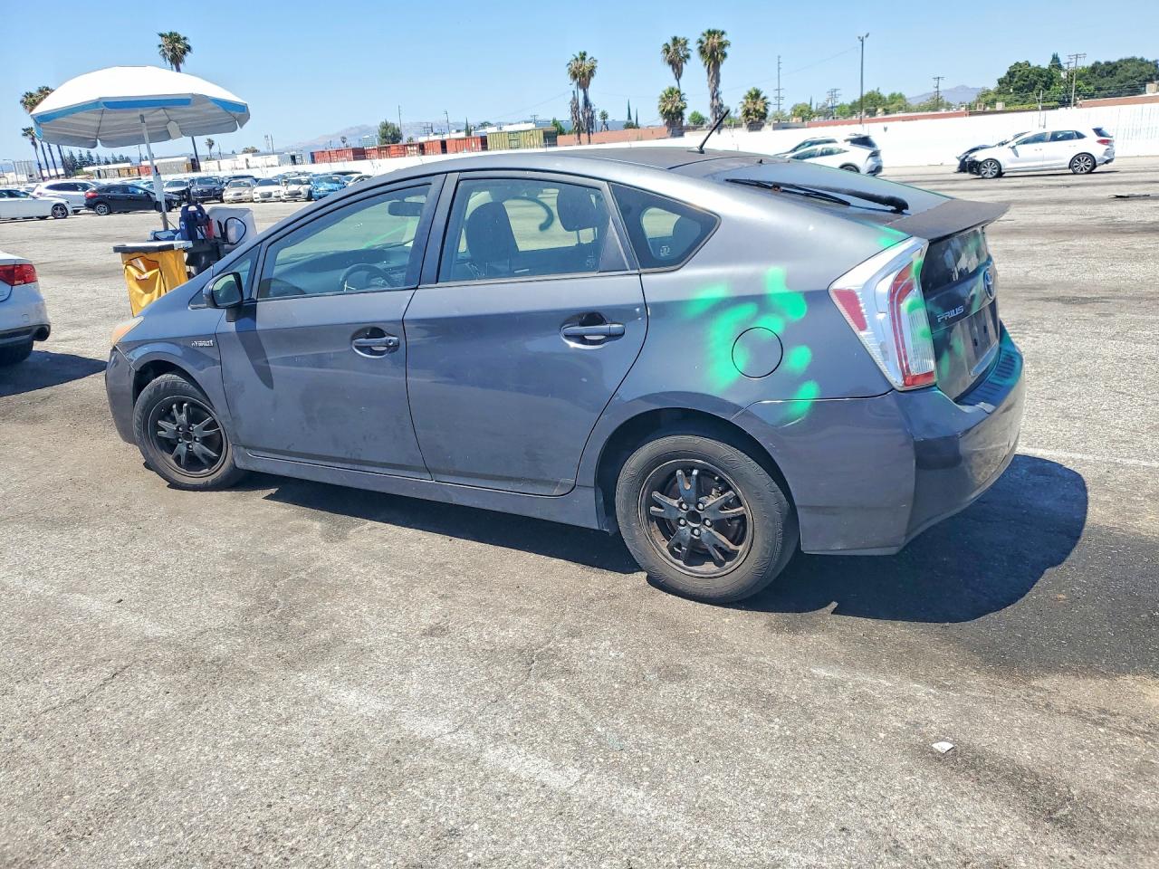 2013 TOYOTA PRIUS TWO photo 2