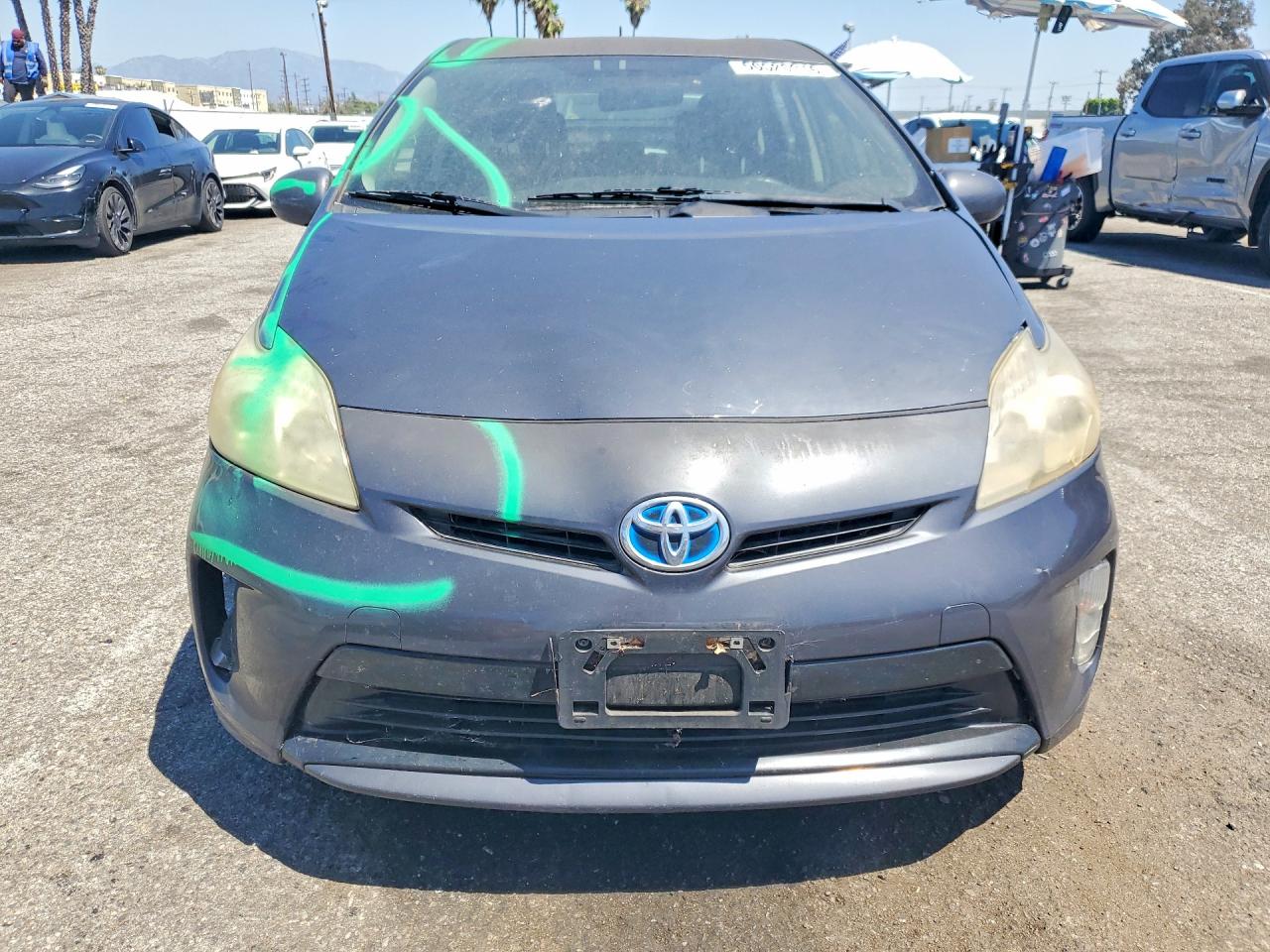 2013 TOYOTA PRIUS TWO photo 5