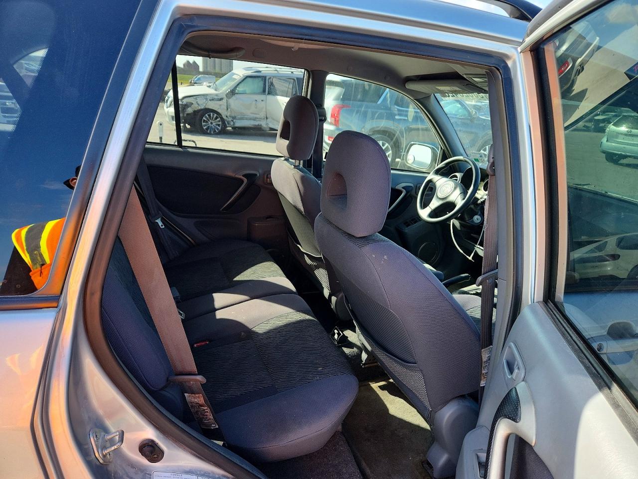 2002 TOYOTA RAV4 BASE photo 28