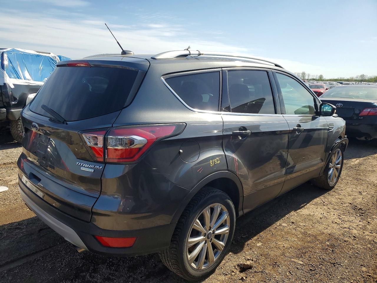 2017 FORD ESCAPE TITANIUM photo 5