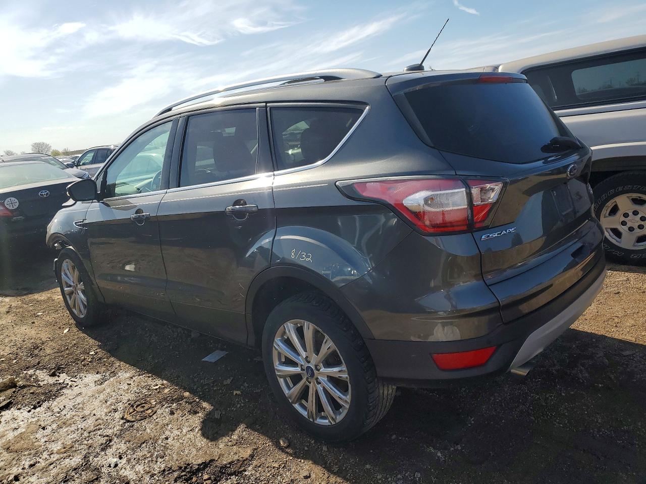 2017 FORD ESCAPE TITANIUM photo 3
