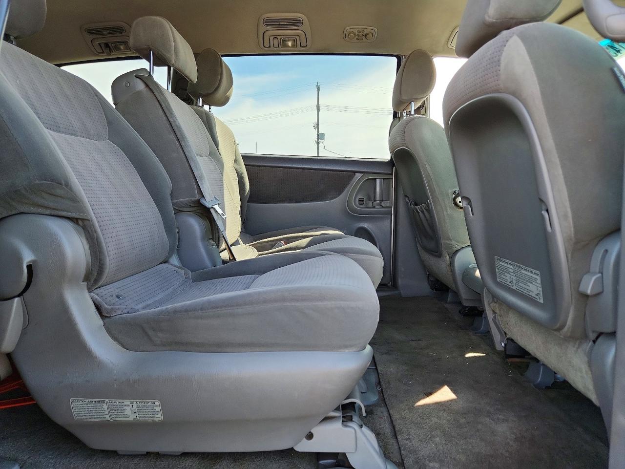 2006 TOYOTA SIENNA LE 8 PASSENGER photo 11
