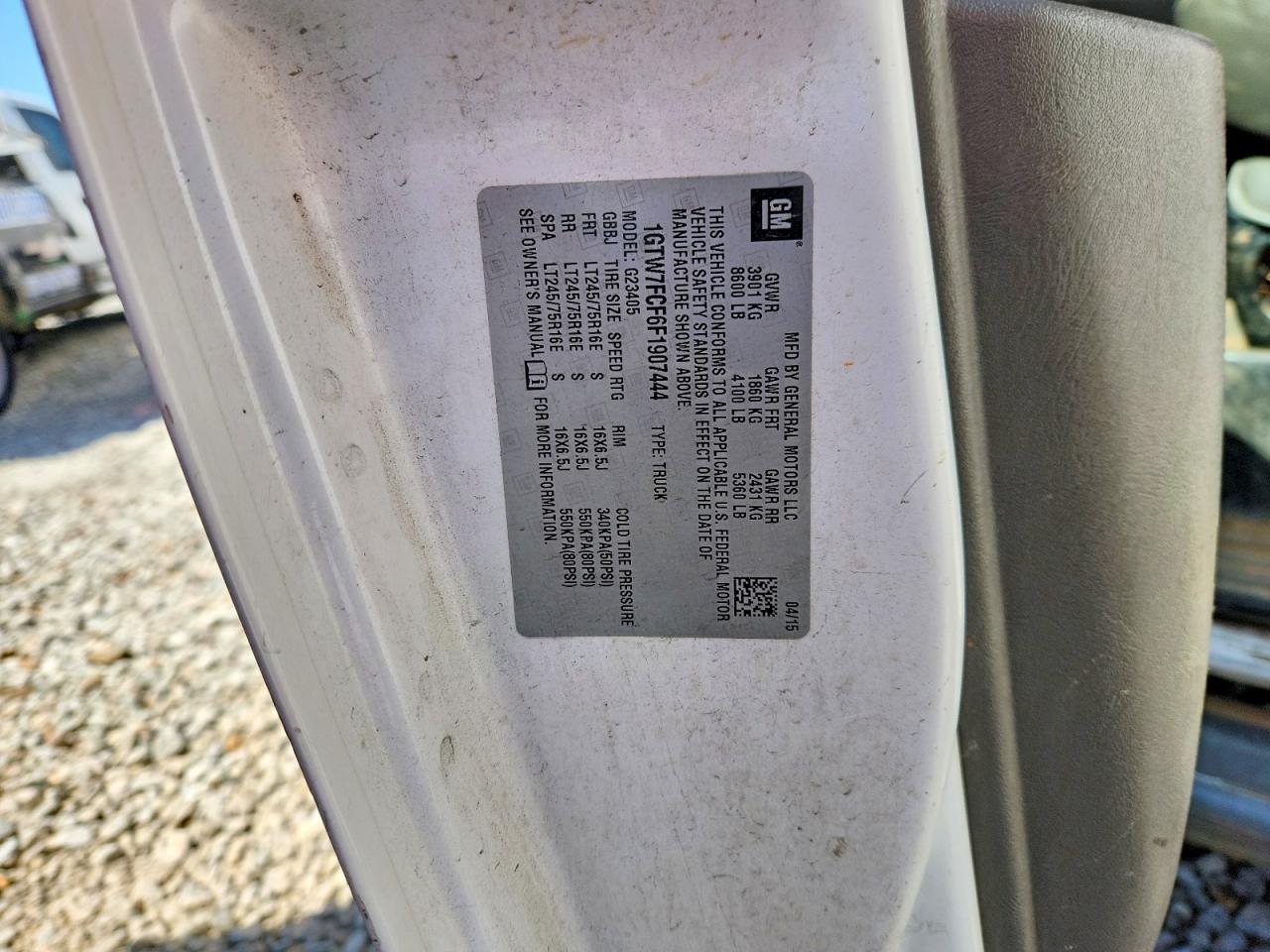 2015 GMC SAVANA G2500 DELIVERY VAN photo 37