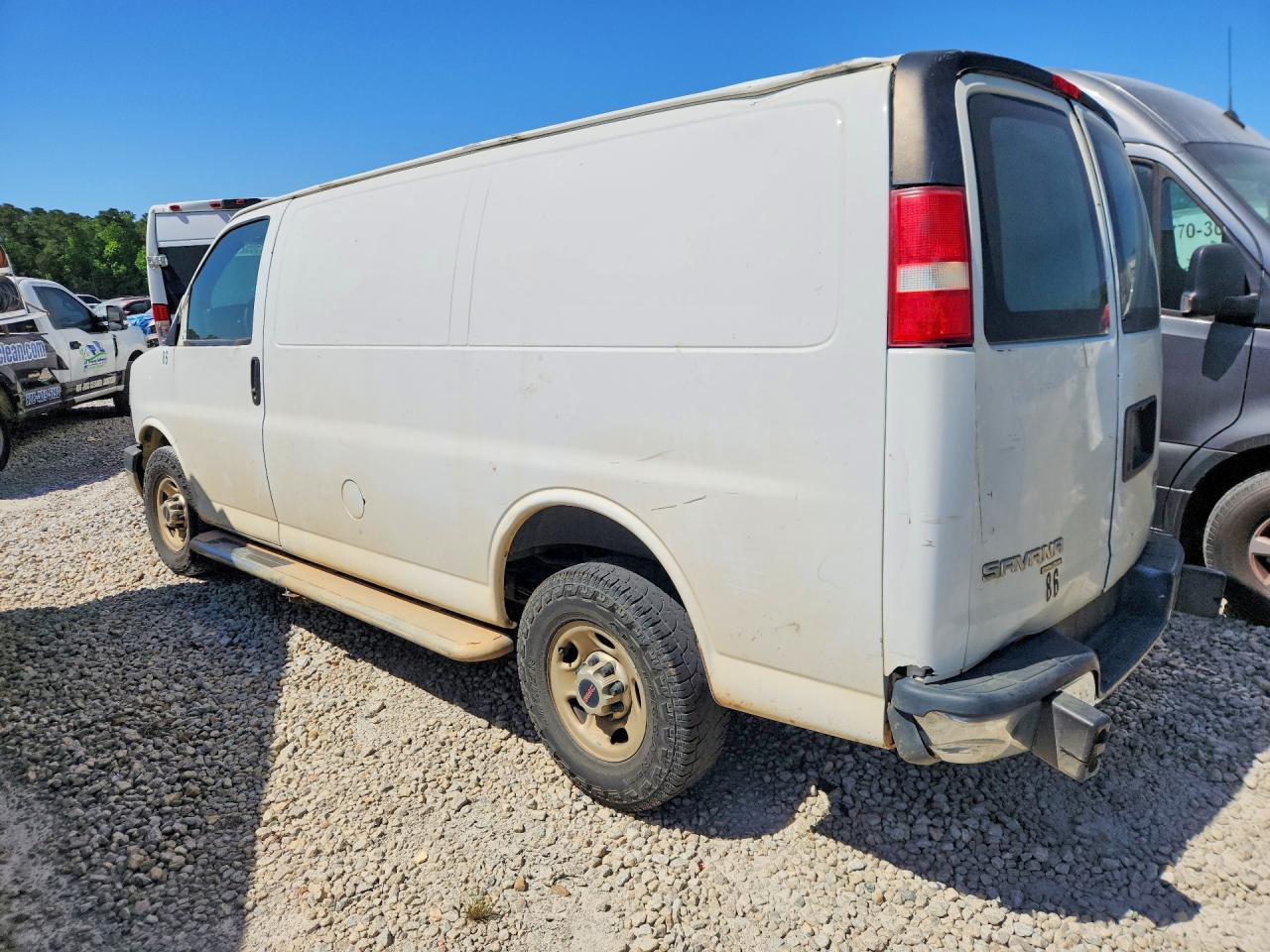 2015 GMC SAVANA G2500 DELIVERY VAN photo 4
