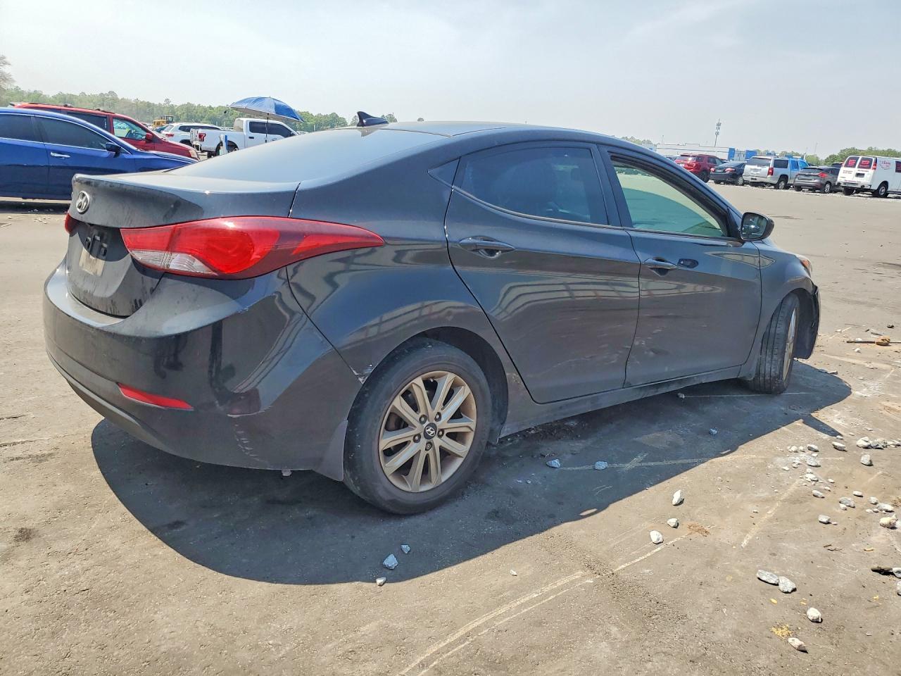 2016 HYUNDAI ELANTRA SE photo 3