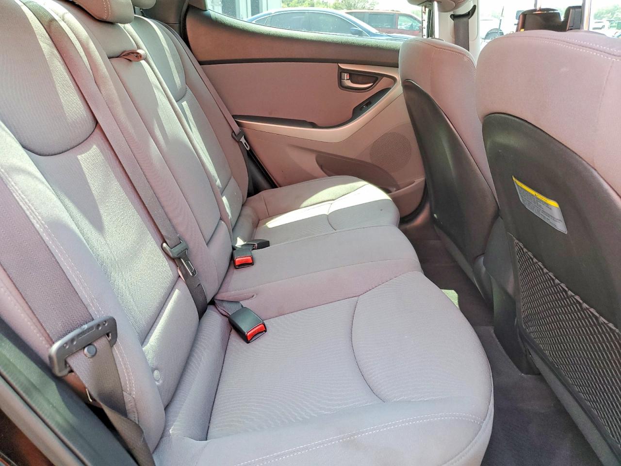 2016 HYUNDAI ELANTRA SE photo 10