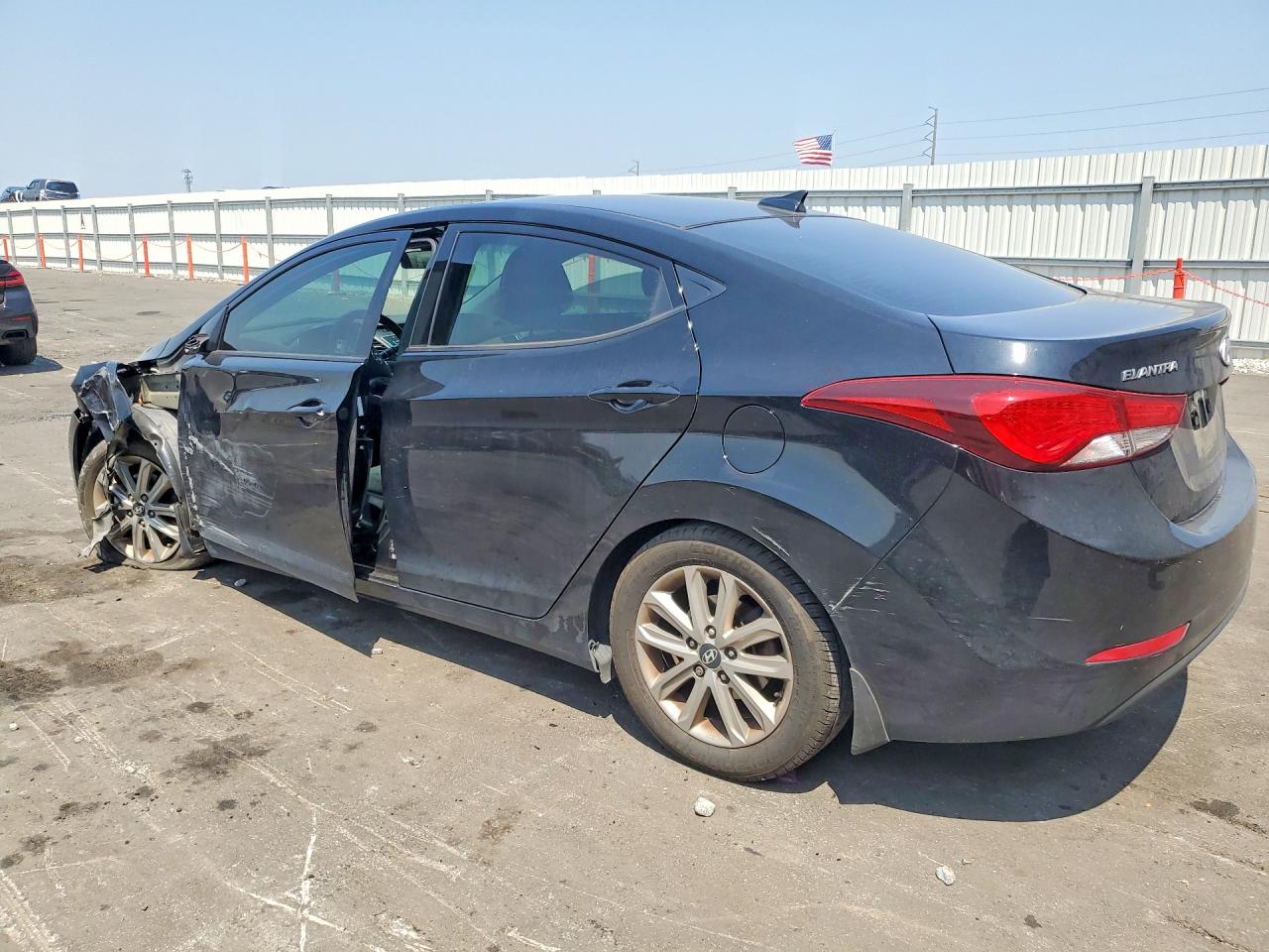 2016 HYUNDAI ELANTRA SE photo 2