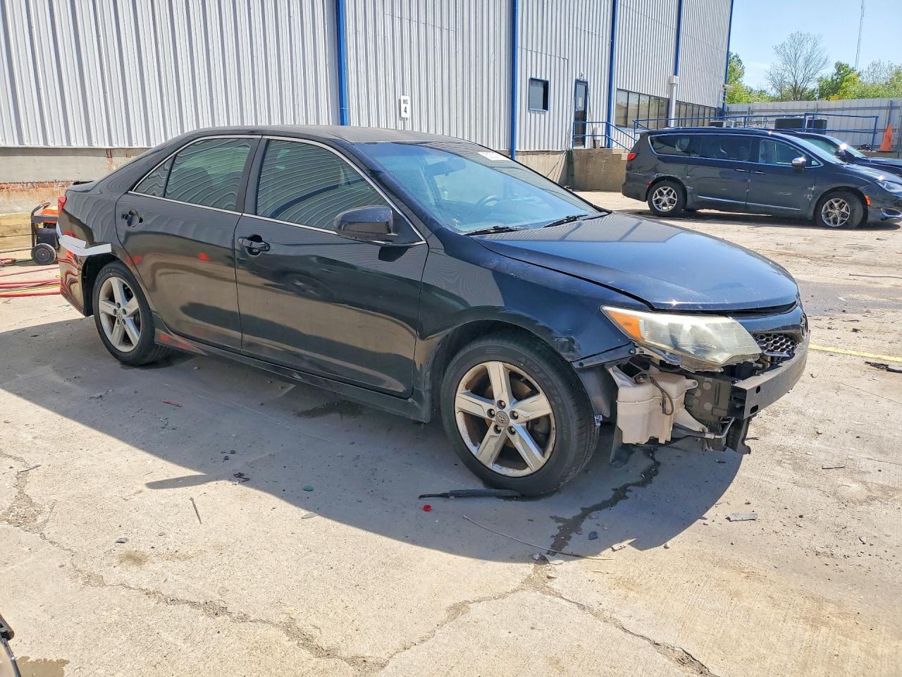 2012 TOYOTA CAMRY SE photo 7