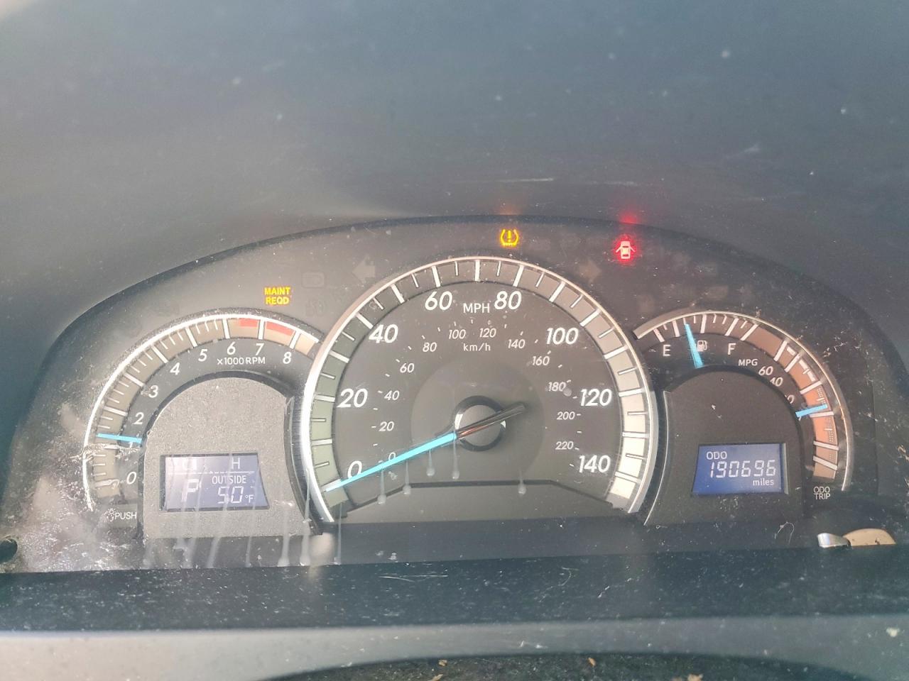 2012 TOYOTA CAMRY SE photo 17