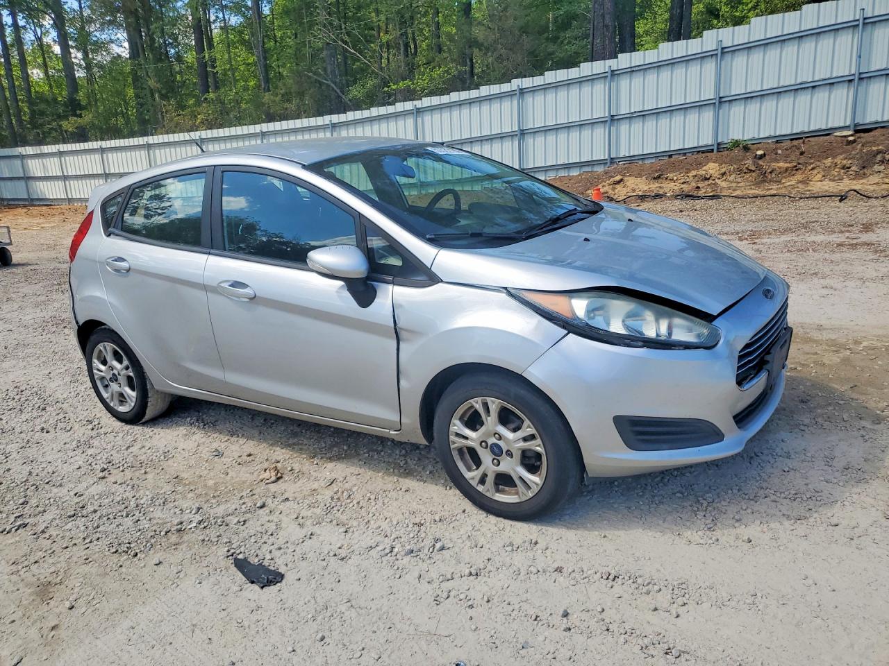 2016 FORD FIESTA SE photo 10
