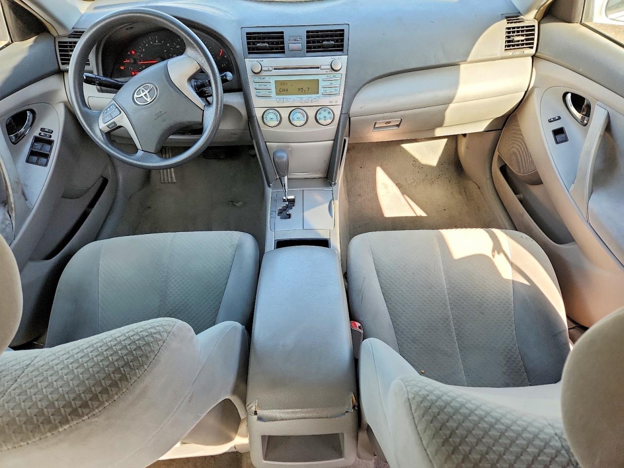 2009 TOYOTA CAMRY LE photo 15