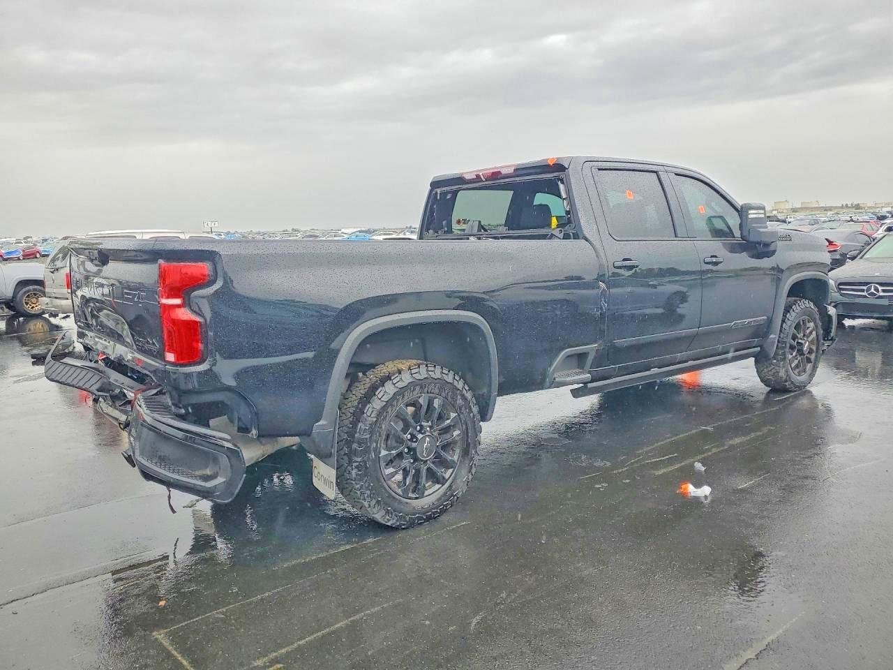 2025 CHEVROLET SILVERADO K2500 HIGH COUNTRY photo 3