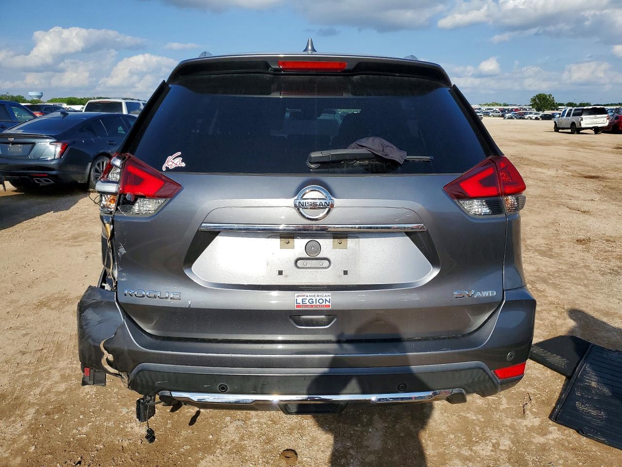 2020 NISSAN ROGUE SV photo 11