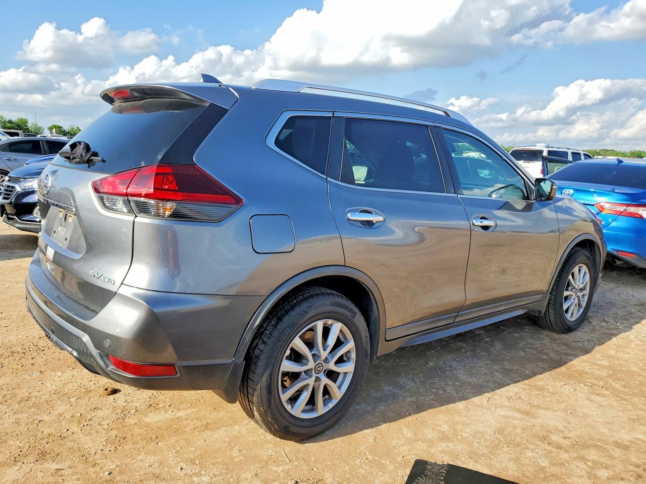 2020 NISSAN ROGUE SV photo 5