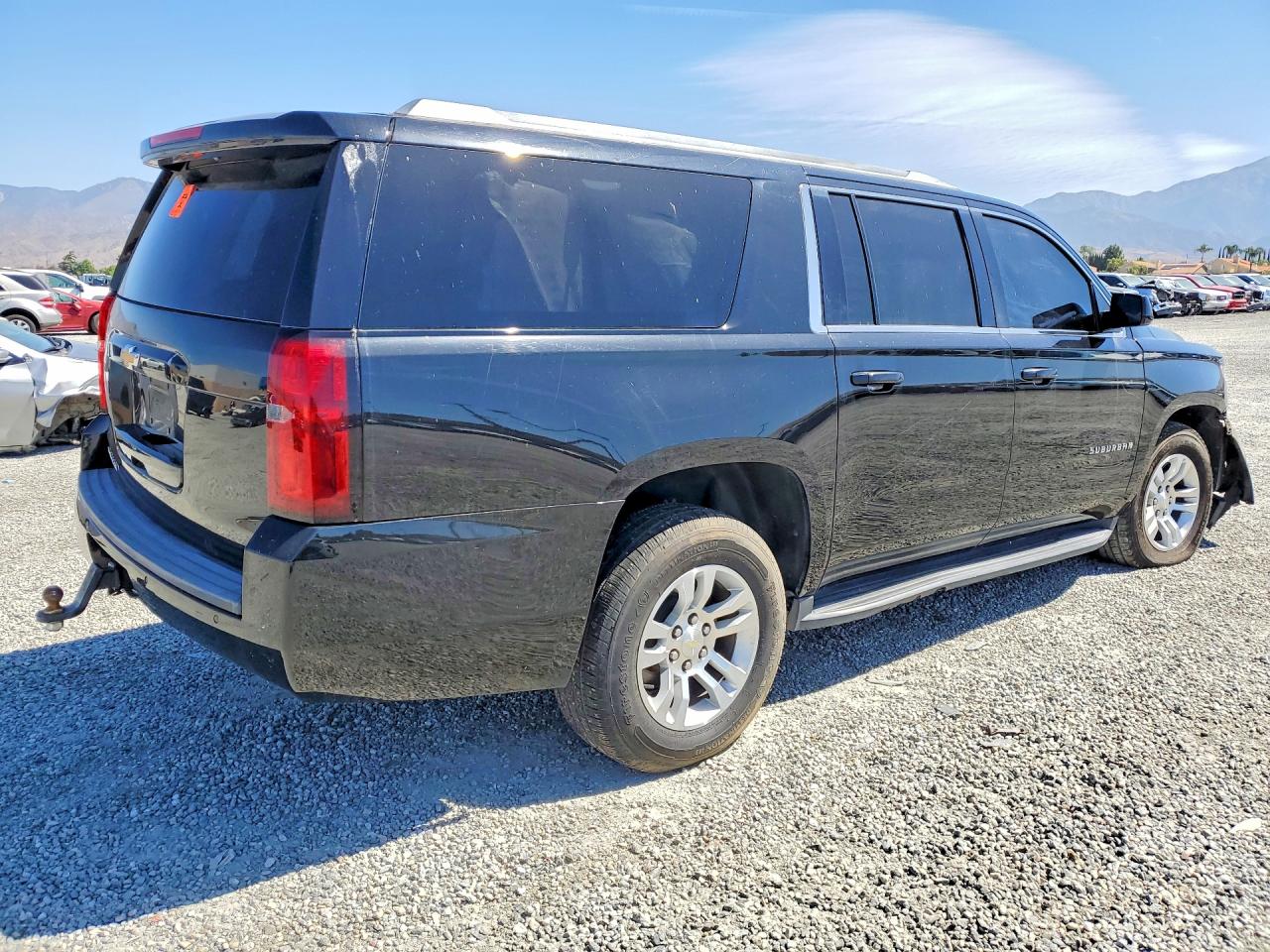 2018 CHEVROLET SUBURBAN C1500 LS photo 5