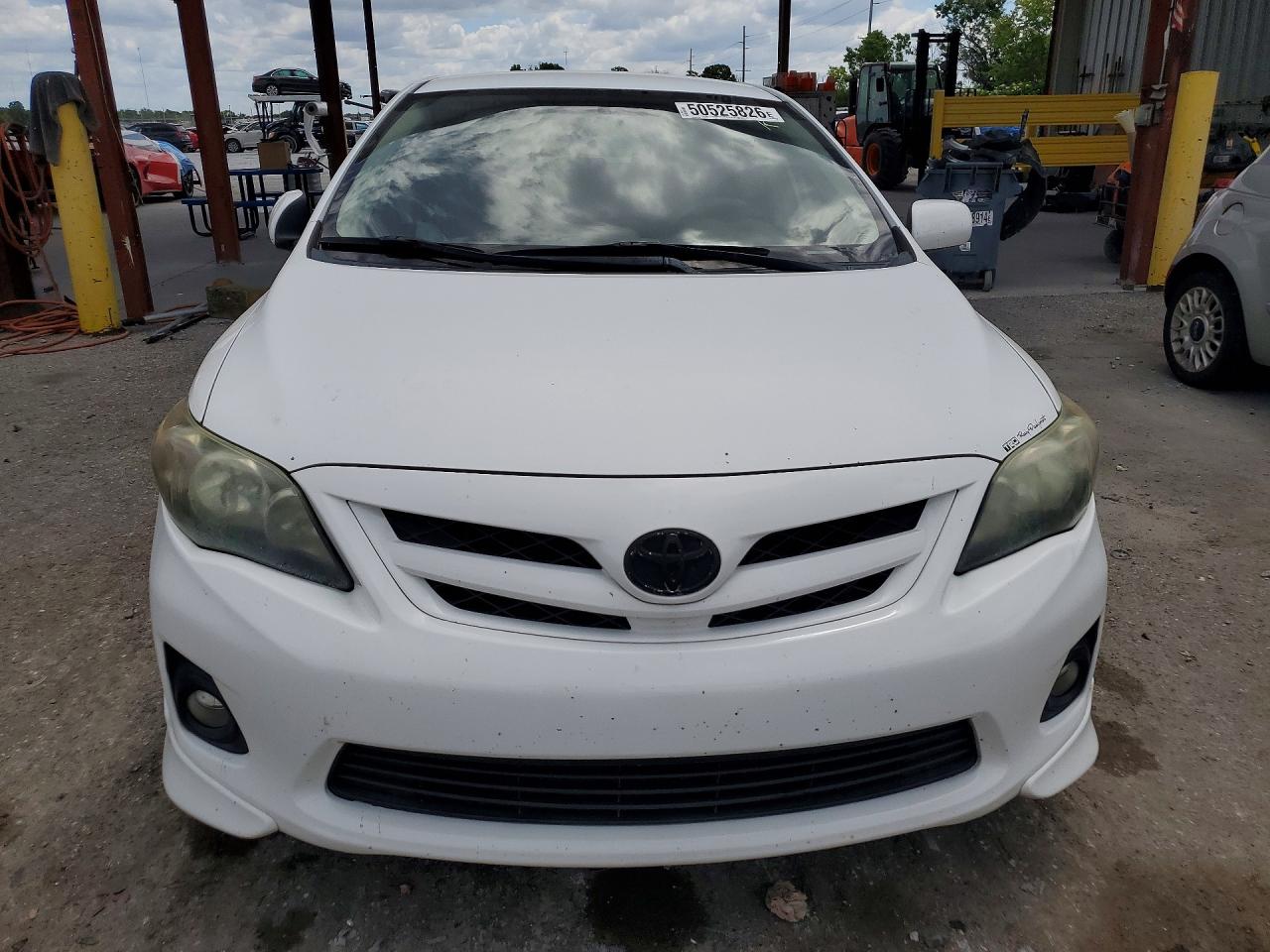 2013 TOYOTA COROLLA L photo 9