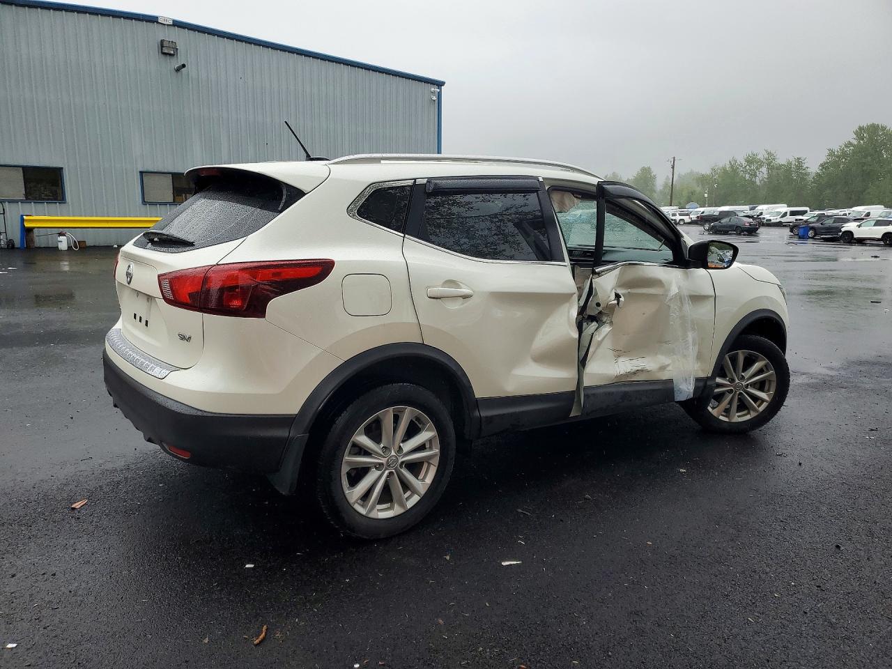2018 NISSAN ROGUE SPORT SV photo 3